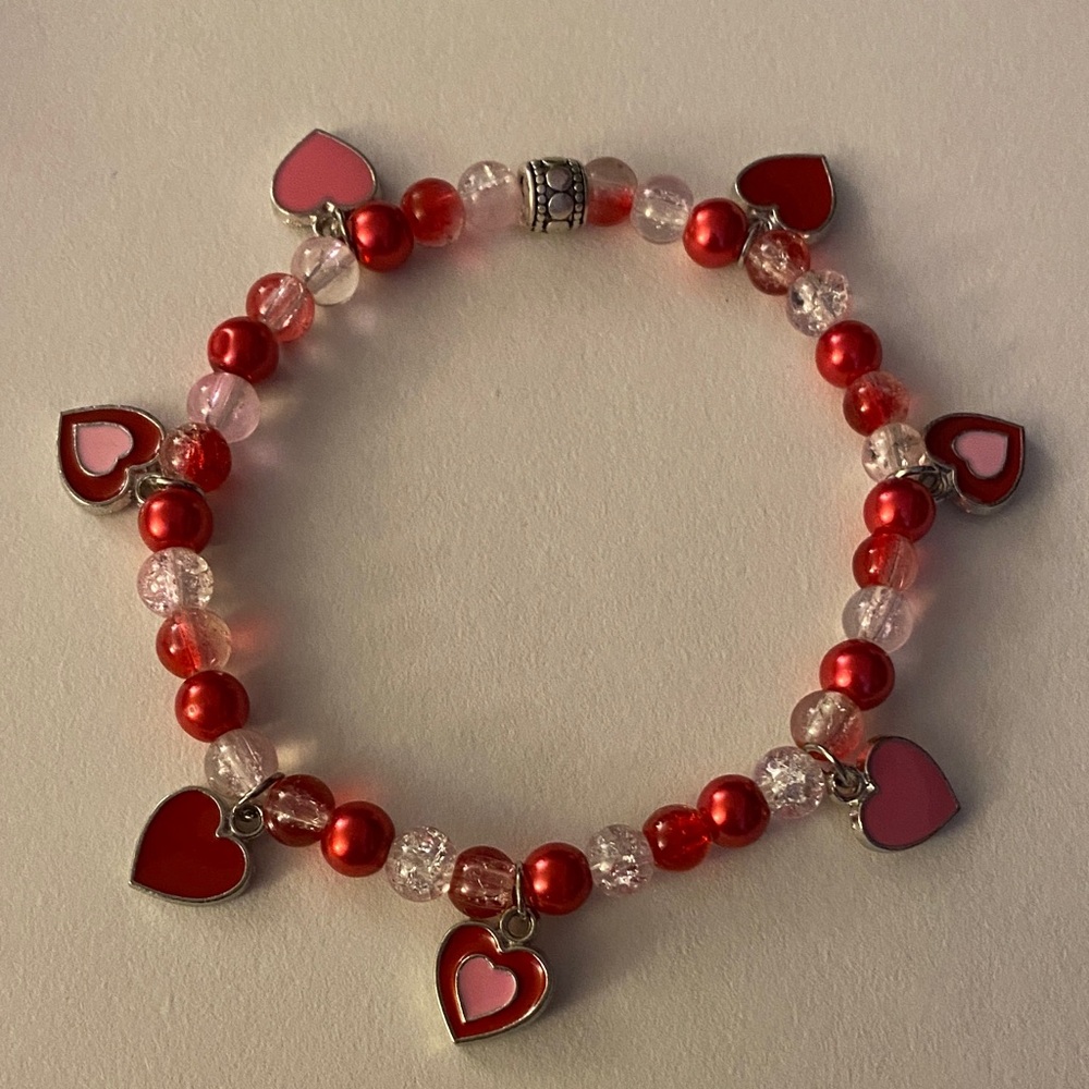 Elegant Heart Charm Bracelet with Red and Pink Beads